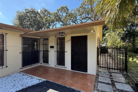 Снять в аренду виллу или дом в Майами, Флорида 3 спальни, 181.9м2, № 1957087 - фото 6