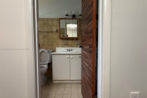 Снять в аренду виллу или дом в Майами, Флорида 3 спальни, 181.9м2, № 1957087 - фото 24