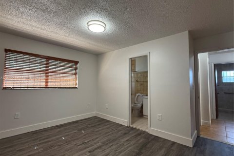 Снять в аренду виллу или дом в Майами, Флорида 3 спальни, 181.9м2, № 1957087 - фото 23