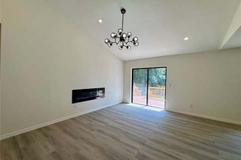 House in Orlando, Florida 3 bedrooms, 119.57 sq.m. № 2152328 - photo 19