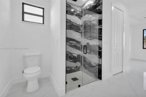 Villa ou maison à vendre à Lehigh Acres, Floride: 3 chambres, 127.74 m2 № 2008171 - photo 30