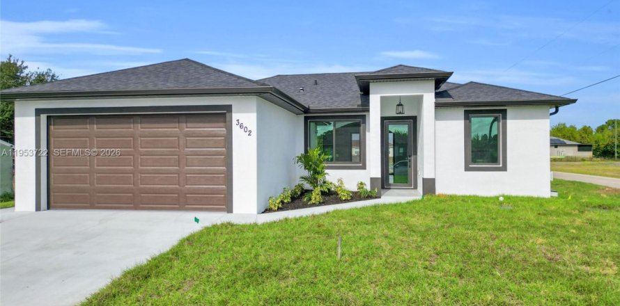 Villa ou maison à Lehigh Acres, Floride 3 chambres, 127.74 m2 № 2008171