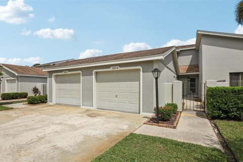 Condominio en venta en Lakeland, Florida, 2 dormitorios, 118.73 m2 № 1910706 - foto 1
