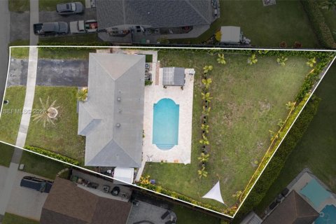 Купить виллу или дом в Дейви, Флорида 3 спальни, 112.88м2, № 2058677 - фото 8