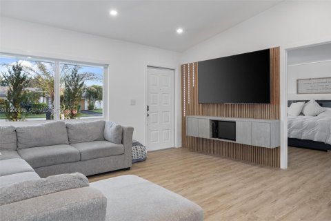 Купить виллу или дом в Дейви, Флорида 3 спальни, 112.88м2, № 2058677 - фото 12