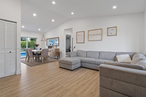 Купить виллу или дом в Дейви, Флорида 3 спальни, 112.88м2, № 2058677 - фото 9