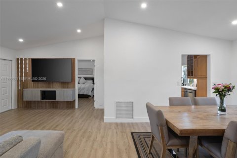 Купить виллу или дом в Дейви, Флорида 3 спальни, 112.88м2, № 2058677 - фото 11