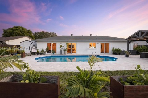 Купить виллу или дом в Дейви, Флорида 3 спальни, 112.88м2, № 2058677 - фото 6