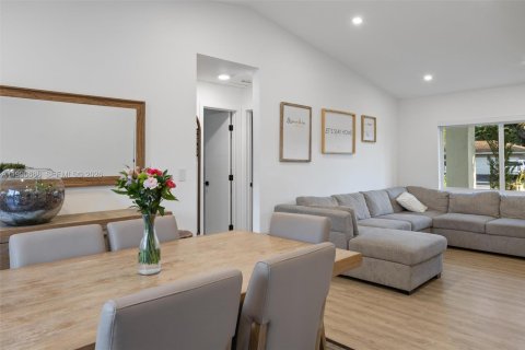 Купить виллу или дом в Дейви, Флорида 3 спальни, 112.88м2, № 2058677 - фото 13