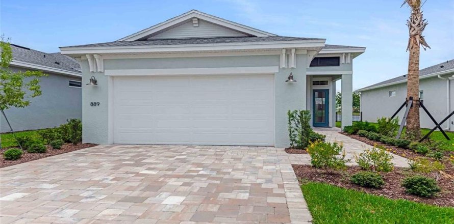 House in DeLand, Florida 3 bedrooms, 160.16 sq.m. № 2415429