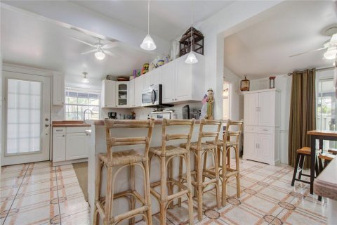 Купить виллу или дом в Сент-Питерсберг, Флорида 6 комнат, 250.28м2, № 1755015 - фото 14