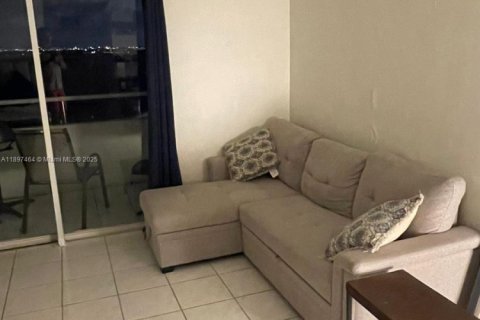 Copropriété à louer à North Bay Village, Floride: 41.25 m2 № 1949075 - photo 5