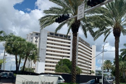 Copropriété à louer à North Bay Village, Floride: 41.25 m2 № 1949075 - photo 11