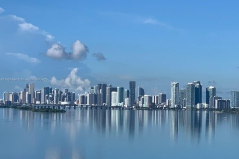 Copropriété à louer à North Bay Village, Floride: 41.25 m2 № 1949075 - photo 12