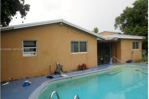 Купить виллу или дом в Санрайз, Флорида 4 спальни, 191.1м2, № 1991501 - фото 8