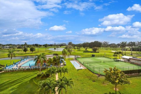 Condo in Pembroke Pines, Florida, 2 bedrooms  № 2076794 - photo 25