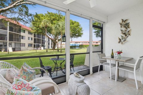 Condo in Pembroke Pines, Florida, 2 bedrooms  № 2076794