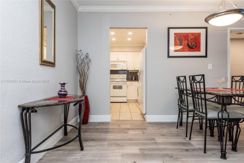 Condominio en venta en Hollywood, Florida, 1 dormitorio, 77.57 m2 № 1712832 - foto 28