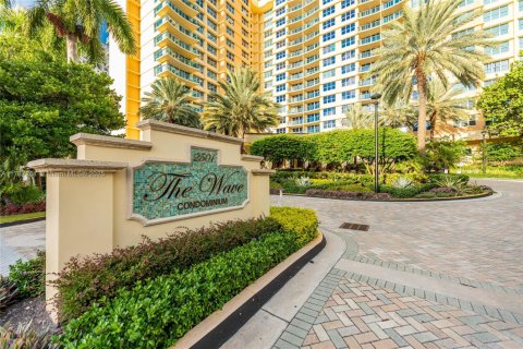 Condominio en venta en Hollywood, Florida, 1 dormitorio, 77.57 m2 № 1712832 - foto 9