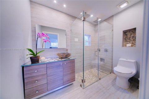 House in Coral Gables, Florida 4 bedrooms № 1889515 - photo 11