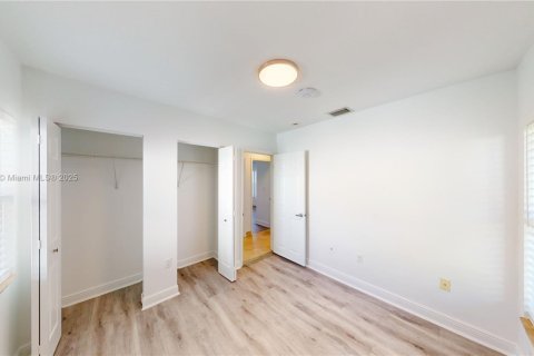 House in Coral Gables, Florida 4 bedrooms № 1889515 - photo 19