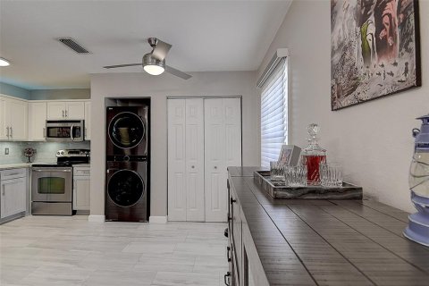 Condo in Saint Petersburg, Florida, 2 bedrooms  № 1524084 - photo 17