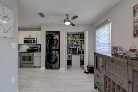 Condo in Saint Petersburg, Florida, 2 bedrooms  № 1524084 - photo 15