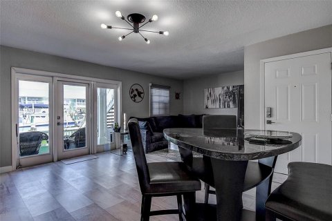 Condo in Saint Petersburg, Florida, 2 bedrooms  № 1524084 - photo 22