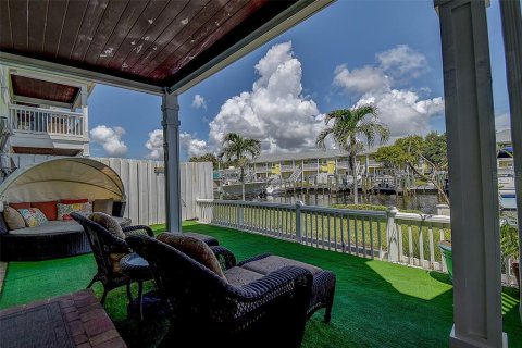 Condo in Saint Petersburg, Florida, 2 bedrooms  № 1524084 - photo 26