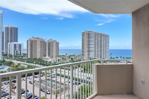 Copropriété à vendre à Hallandale Beach, Floride: 1 chambre, 80.82 m2 № 1957644 - photo 6