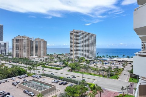 Copropriété à vendre à Hallandale Beach, Floride: 1 chambre, 80.82 m2 № 1957644 - photo 7