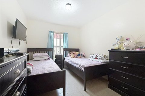 Duplex in Kissimmee, Florida 6 bedrooms, 214.6 sq.m. № 2224642 - photo 26