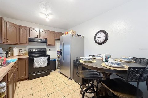 Duplex in Kissimmee, Florida 6 bedrooms, 214.6 sq.m. № 2224642 - photo 5