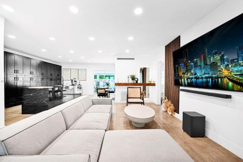 Купить виллу или дом в Майами, Флорида 4 спальни, 106.28м2, № 1756689 - фото 20