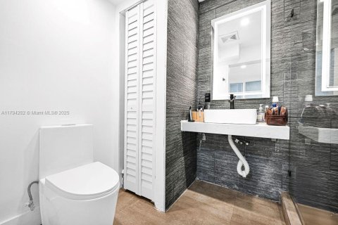 Купить виллу или дом в Майами, Флорида 4 спальни, 106.28м2, № 1756689 - фото 28