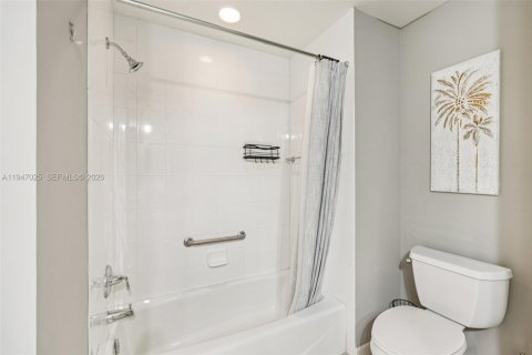 Купить кондоминиум в Кейп-Корал, Флорида 2 спальни, 118.54м2, № 2003334 - фото 16