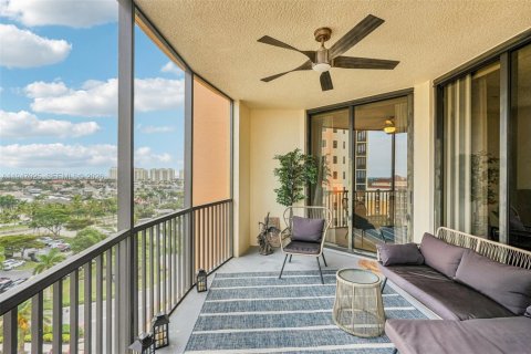 Купить кондоминиум в Кейп-Корал, Флорида 2 спальни, 118.54м2, № 2003334 - фото 30