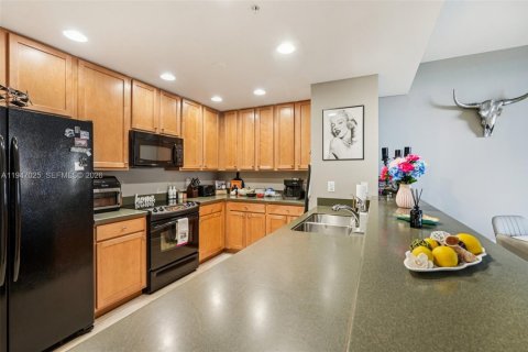 Купить кондоминиум в Кейп-Корал, Флорида 2 спальни, 118.54м2, № 2003334 - фото 12