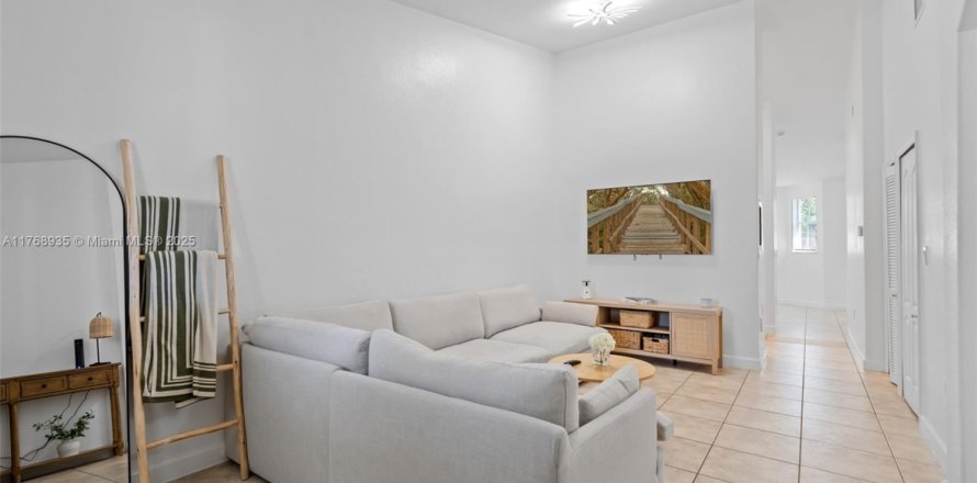 Condo in Homestead, Florida, 3 bedrooms  № 1991264