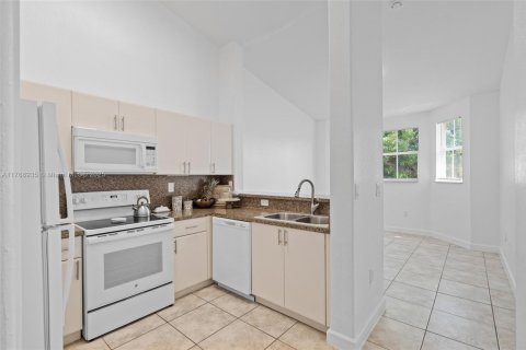 Condo in Homestead, Florida, 3 bedrooms  № 1991264 - photo 9