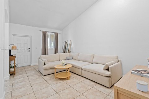 Condo in Homestead, Florida, 3 bedrooms  № 1991264 - photo 6