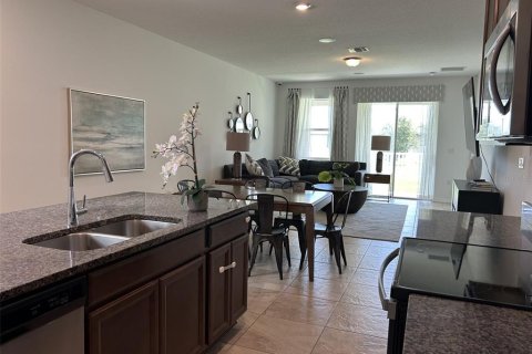 Casa en venta en New Smyrna Beach, Florida, 4 dormitorios, 191.1 m2 № 1782219 - foto 16