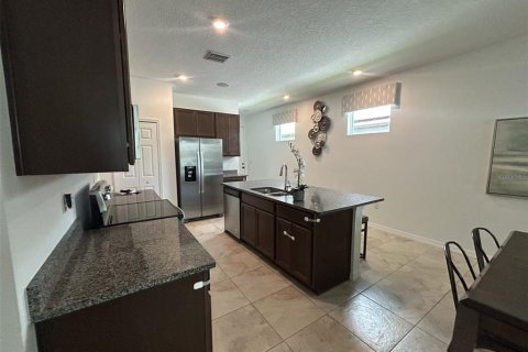 Casa en venta en New Smyrna Beach, Florida, 4 dormitorios, 191.1 m2 № 1782219 - foto 13