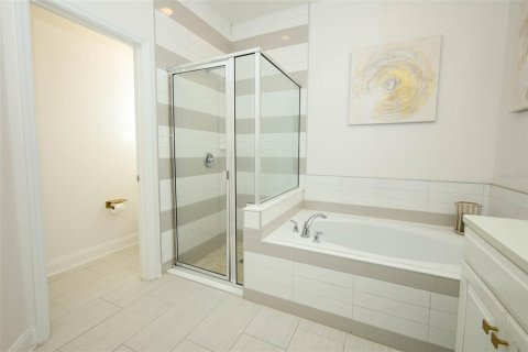Купить виллу или дом в Уинтер-Гарден, Флорида 10 комнат, 351.26м2, № 2223684 - фото 28