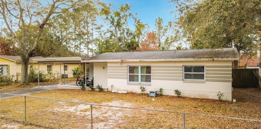 Casa en Altamonte Springs, Florida 3 dormitorios, 82.87 m2 № 2095338