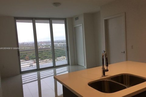 Condo in Doral, Florida, 1 bedroom  № 2076491 - photo 2