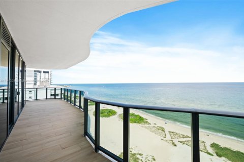 Copropriété à vendre à Pompano Beach, Floride: 3 chambres, 240.62 m2 № 1974984 - photo 4