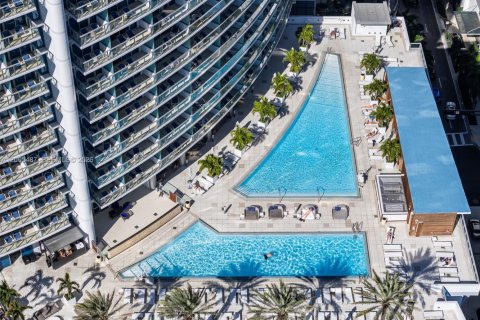 Condo in Miami, Florida, 2 bedrooms  № 2248100 - photo 29