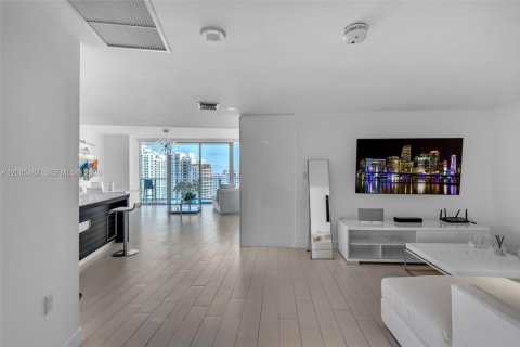 Condo in Miami, Florida, 2 bedrooms  № 2248100 - photo 24