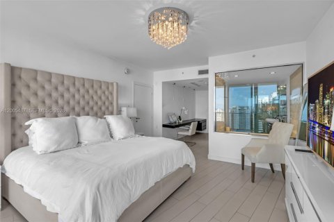 Condo in Miami, Florida, 2 bedrooms  № 2248100 - photo 13